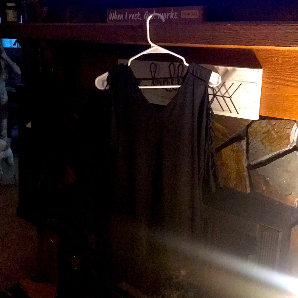 It’s vary cute and it’s black